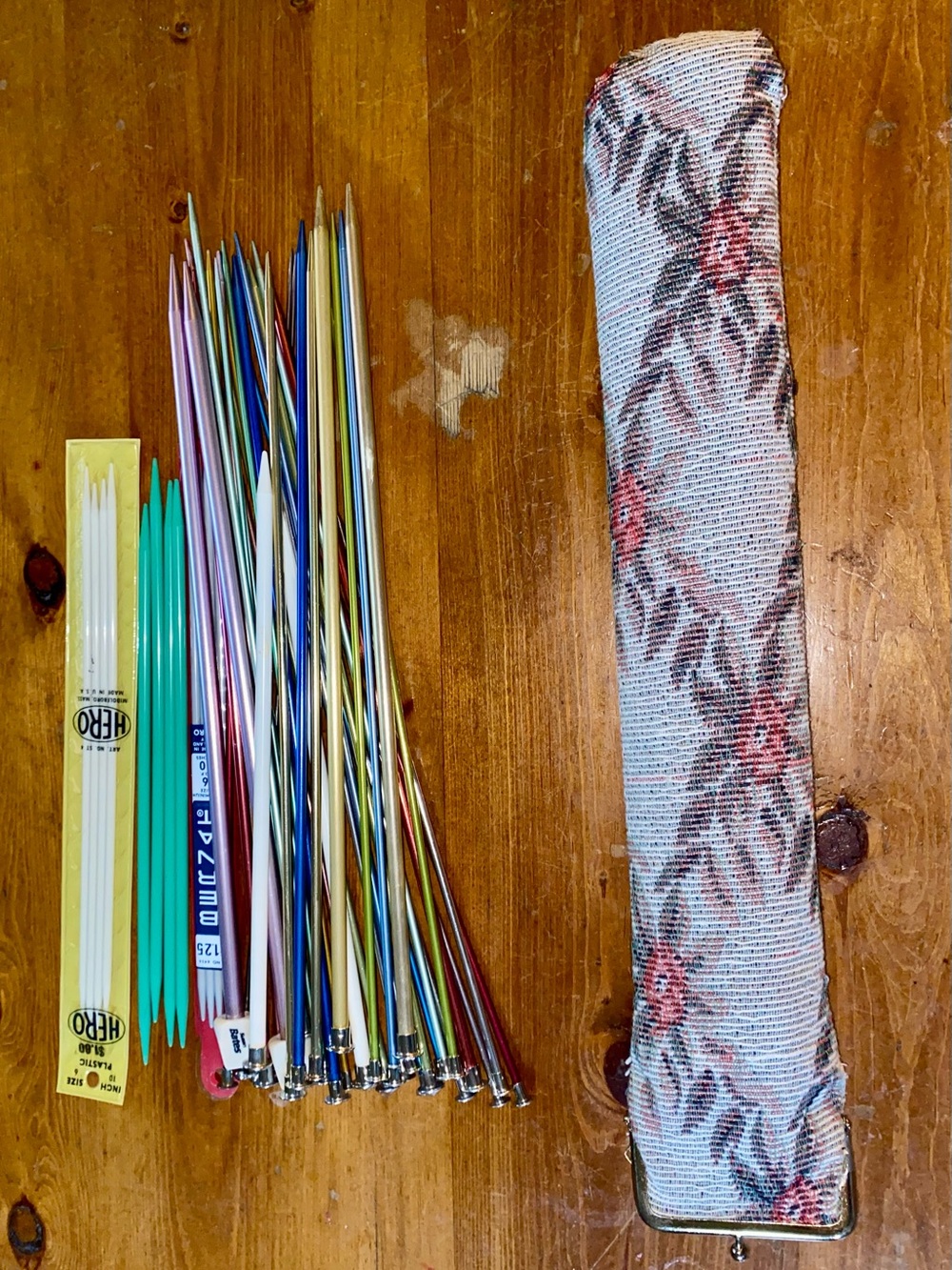 Assorted Metal Knitting Needles with Floral Needle Case